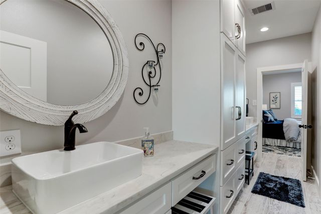 4219 Nueces Drive, Galveston, TX 77554