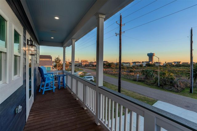 4219 Nueces Drive, Galveston, TX 77554