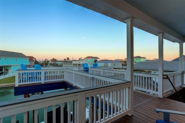 4219 Nueces Drive, Galveston, TX 77554