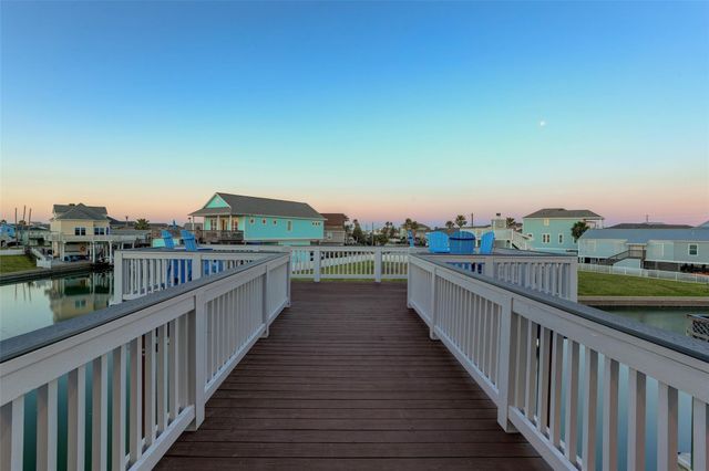 4219 Nueces Drive, Galveston, TX 77554