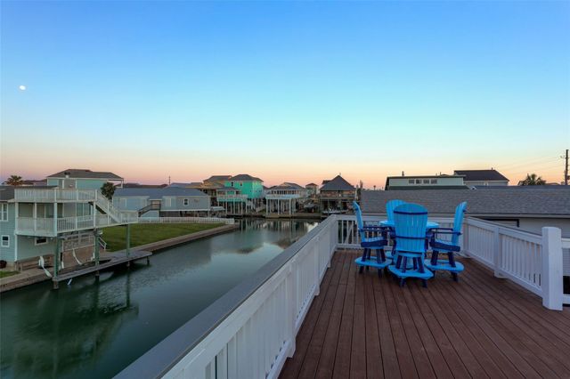 4219 Nueces Drive, Galveston, TX 77554