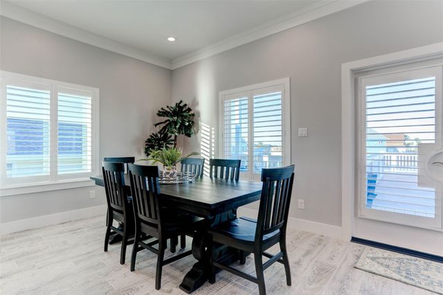 4219 Nueces Drive, Galveston, TX 77554