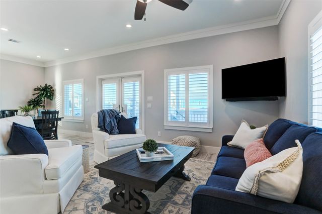 4219 Nueces Drive, Galveston, TX 77554