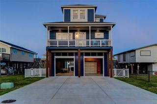 4219 Nueces Drive, Galveston, TX 77554