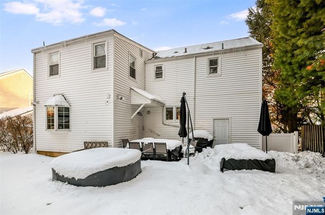 260 Kensington Road, River Edge, NJ 07661