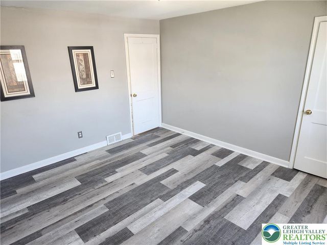 1992 South Delaware Street, Allentown City, PA 18103