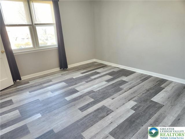 1992 South Delaware Street, Allentown City, PA 18103