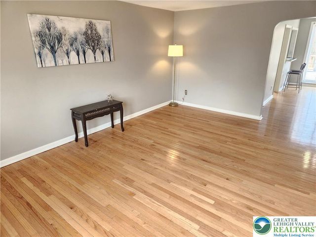 1992 South Delaware Street, Allentown City, PA 18103