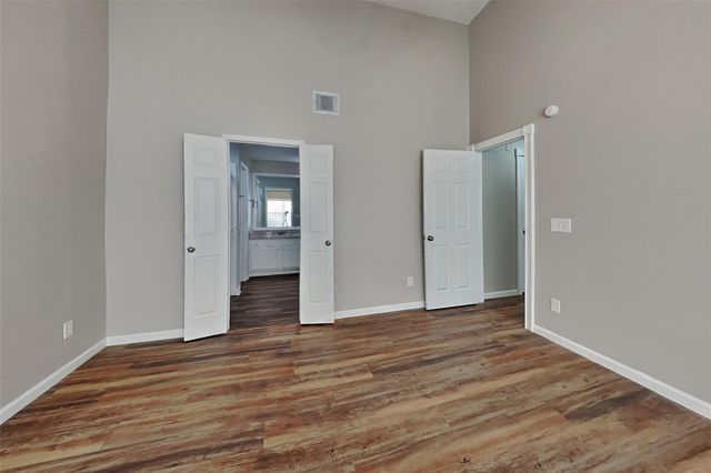9211 Wandsworth Drive, Spring, TX 77379