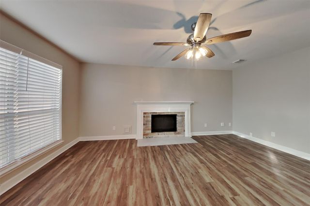 9211 Wandsworth Drive, Spring, TX 77379