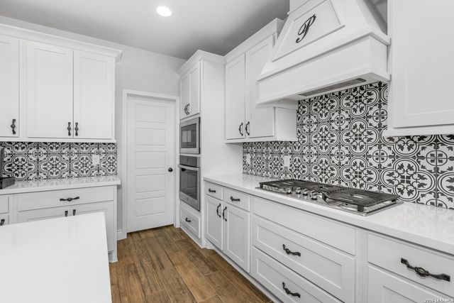 30817 SILVERADO SPUR, Bulverde, TX 78163