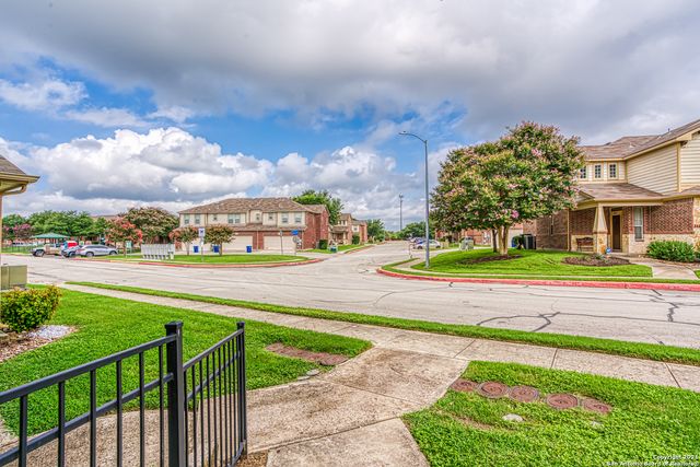 2640 Grayson Way, San Antonio, TX 78232