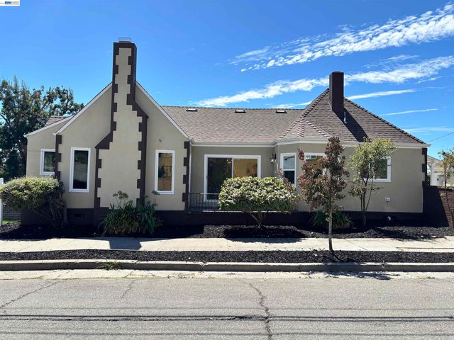 2569 Maxwell Ave, Oakland, CA 94601