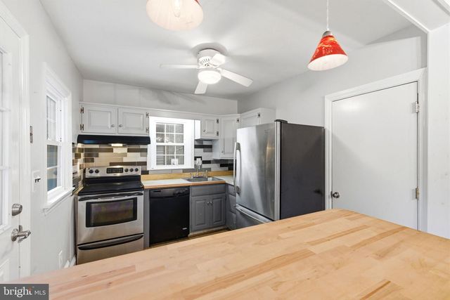 1110 MONTEREY PL, Wilmington, DE 19809