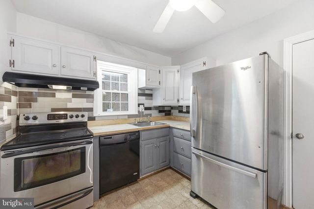1110 MONTEREY PL, Wilmington, DE 19809