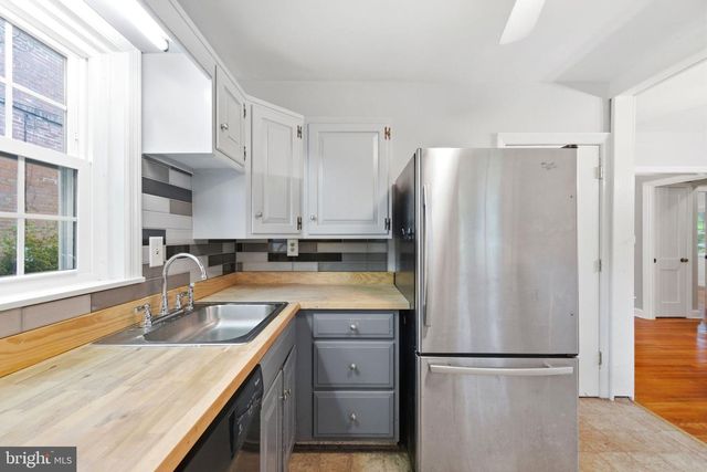 1110 MONTEREY PL, Wilmington, DE 19809
