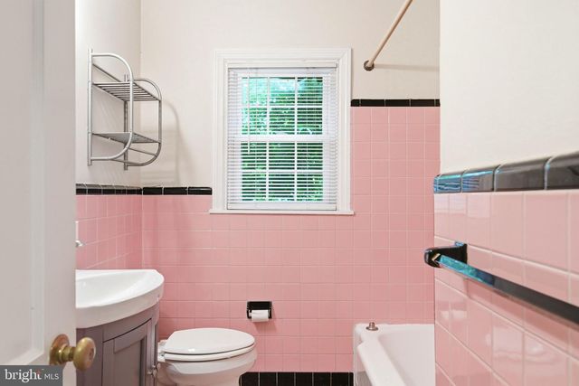 1110 MONTEREY PL, Wilmington, DE 19809