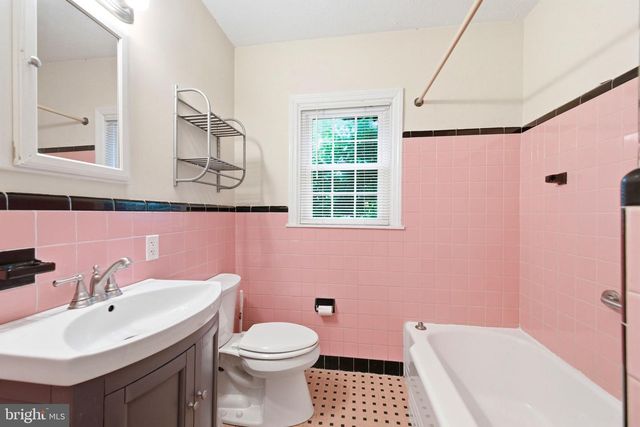 1110 MONTEREY PL, Wilmington, DE 19809