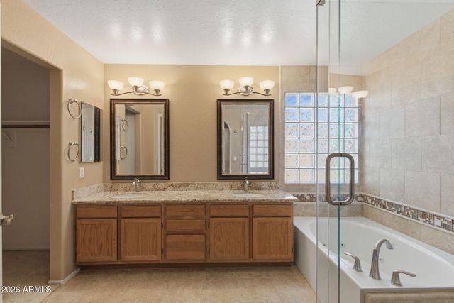 8839 E FLORIADE Drive, Scottsdale, AZ 85260