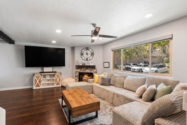 5459 Caminito Borde, San Diego, CA 92108