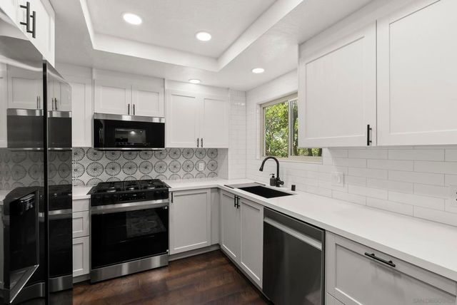 5459 Caminito Borde, San Diego, CA 92108