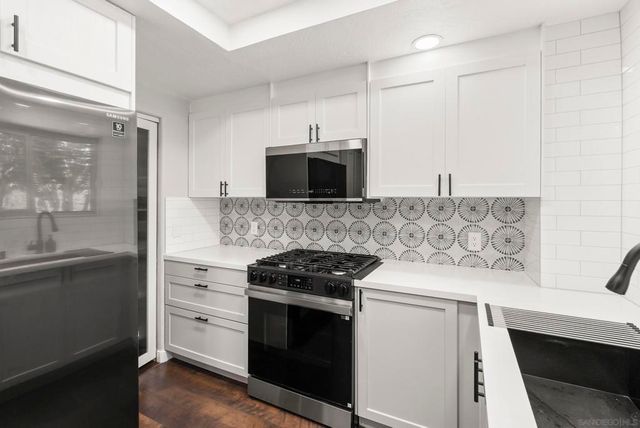 5459 Caminito Borde, San Diego, CA 92108