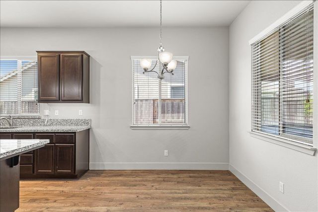 2352 Mustang Dr, Oakdale, CA 95361
