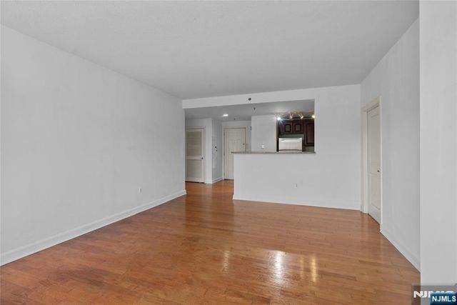 5109 City Place, Edgewater, NJ 07020