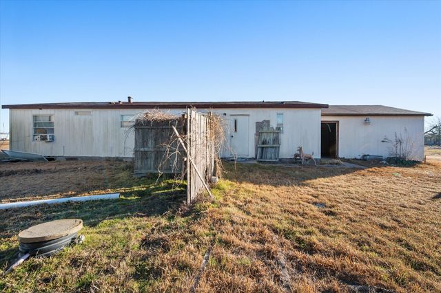 377 NW County Road 2005, Corsicana, TX 75110