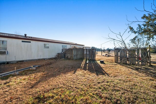 377 NW County Road 2005, Corsicana, TX 75110