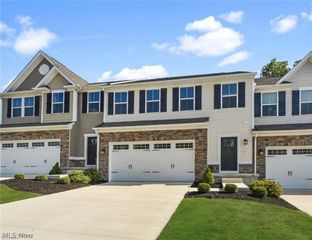 60 Pine Avenue, Peninsula, OH 44264