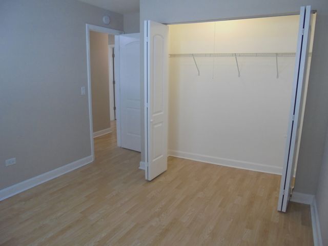 4222 N Keystone Avenue 2B, Chicago, IL 60641