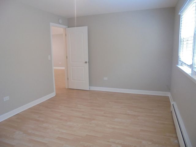 4222 N Keystone Avenue 2B, Chicago, IL 60641