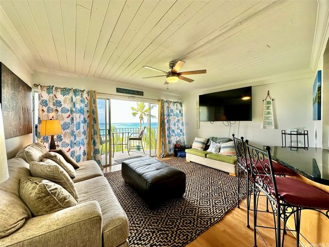 87-561 Farrington Highway 317, Waianae, HI 96792