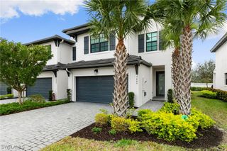 7480 Rockefeller DR, Naples, FL 34119