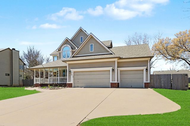 819 S Whippoorwill Rd, Derby, KS 67037