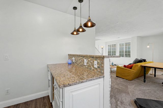 819 S Whippoorwill Rd, Derby, KS 67037