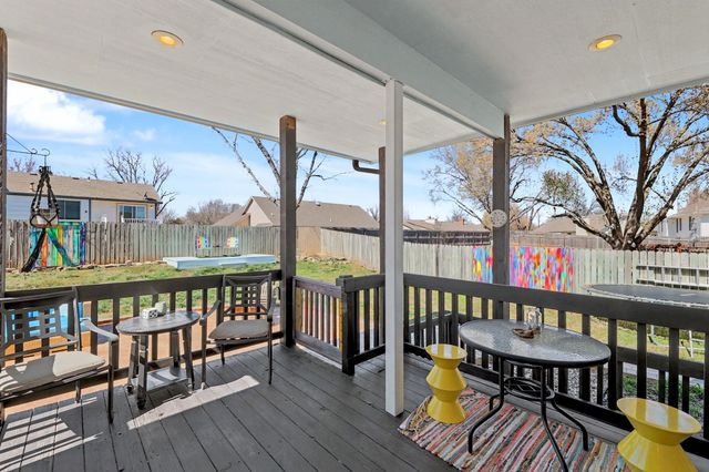 819 S Whippoorwill Rd, Derby, KS 67037