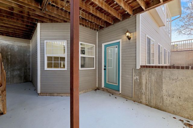 819 S Whippoorwill Rd, Derby, KS 67037