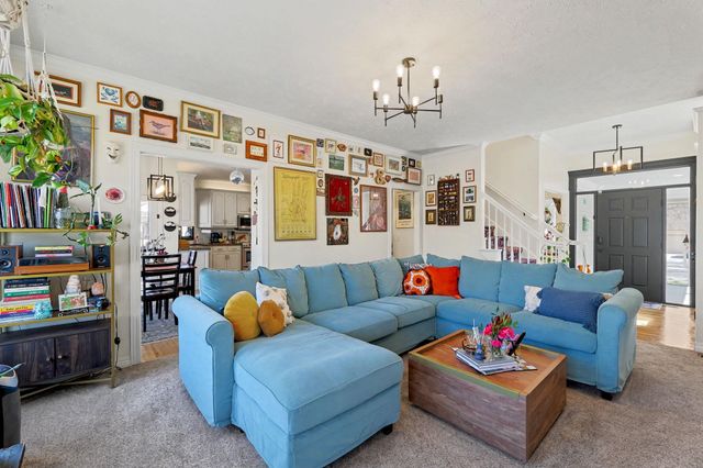 819 S Whippoorwill Rd, Derby, KS 67037