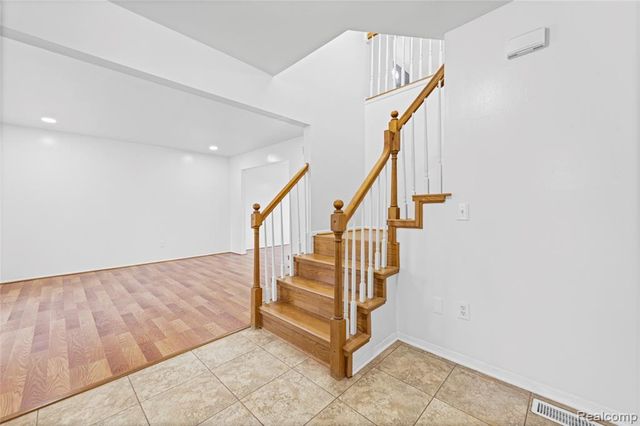 4959 Kingswood Drive, Warren, MI 48092