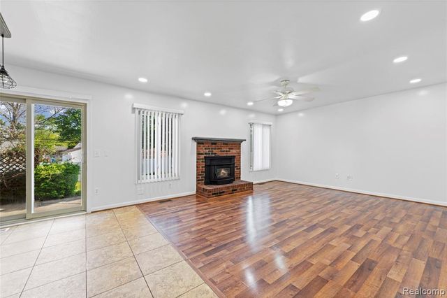 4959 Kingswood Drive, Warren, MI 48092