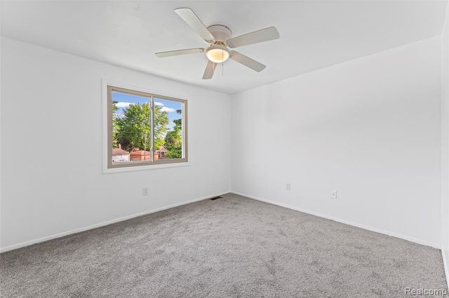 4959 Kingswood Drive, Warren, MI 48092