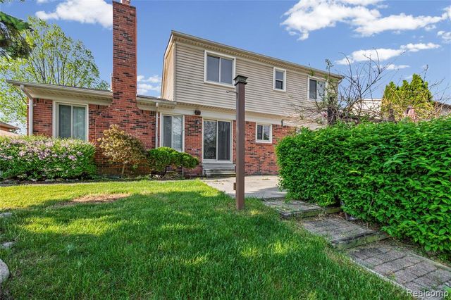 4959 Kingswood Drive, Warren, MI 48092