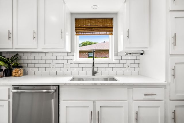 10611 Wyatt Street, Dallas, TX 75218