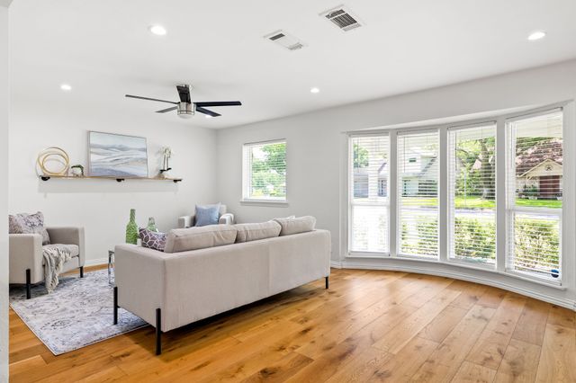 10611 Wyatt Street, Dallas, TX 75218