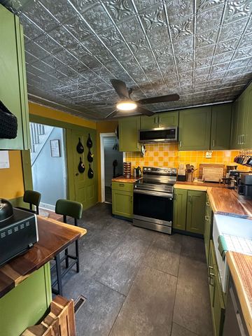 20 Pleasant Street, Fitzwilliam, NH 03447