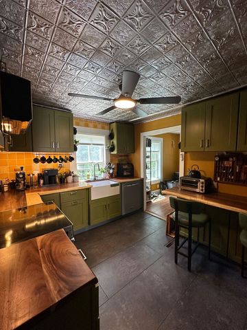 20 Pleasant Street, Fitzwilliam, NH 03447