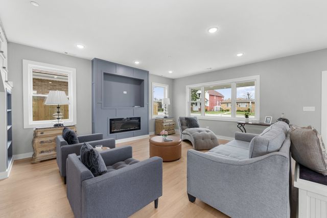4113 Eberly Avenue, Brookfield, IL 60513