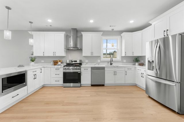 4113 Eberly Avenue, Brookfield, IL 60513